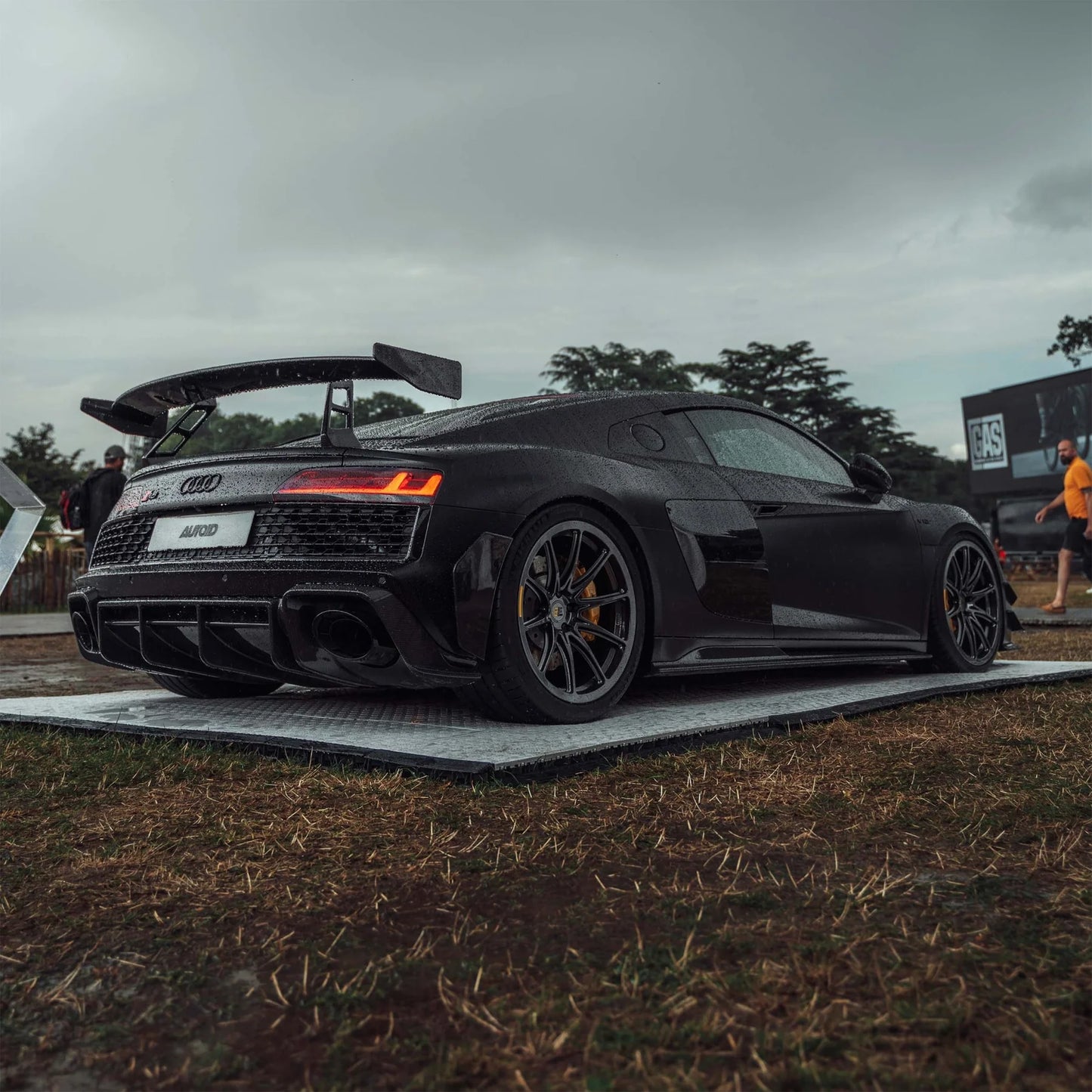 Audi R8 4S Pre-Preg Carbon Fiber Rear Bumper Canards by TRE